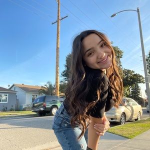 Meet your Posher, Isabella